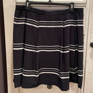 The Limited Large Navy with white stripe flowy Skirt.